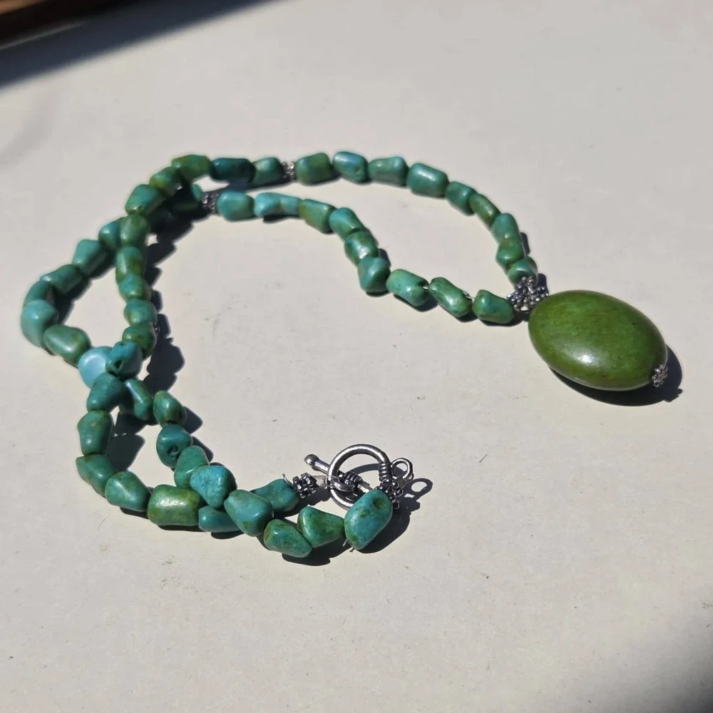 Vintage Turquoise Stone Beaded Pendant Necklace Teal Green Toggle Clasp